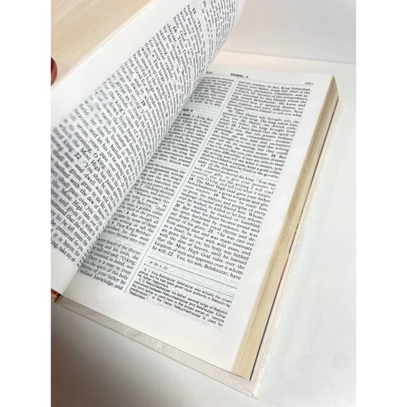 Vtg 1976 Holy Bible Memorial Edition New American Leather Illustrated White Gold - Picture 5 of 11